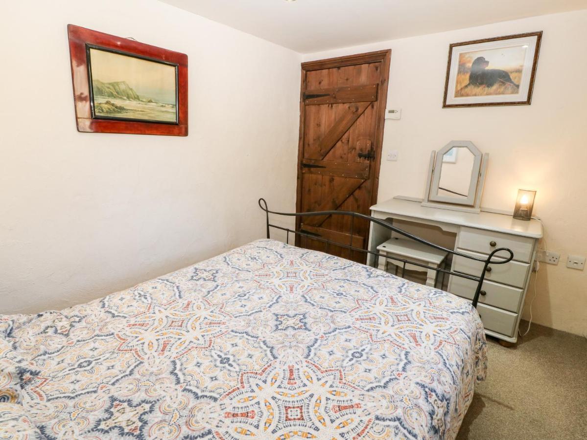 Bwthyn Yr Helyg Willow Cottage Llannor ภายนอก รูปภาพ